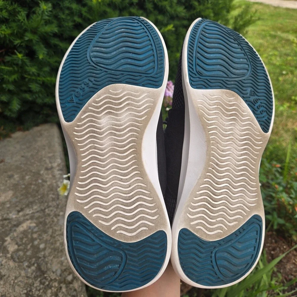 Vessi every day classic sneaker Size Womens sz 11